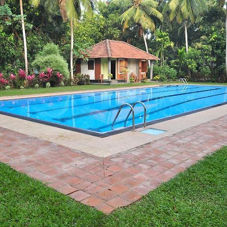 Soba Lanka Holiday Resort Melsiripura Exteriör bild