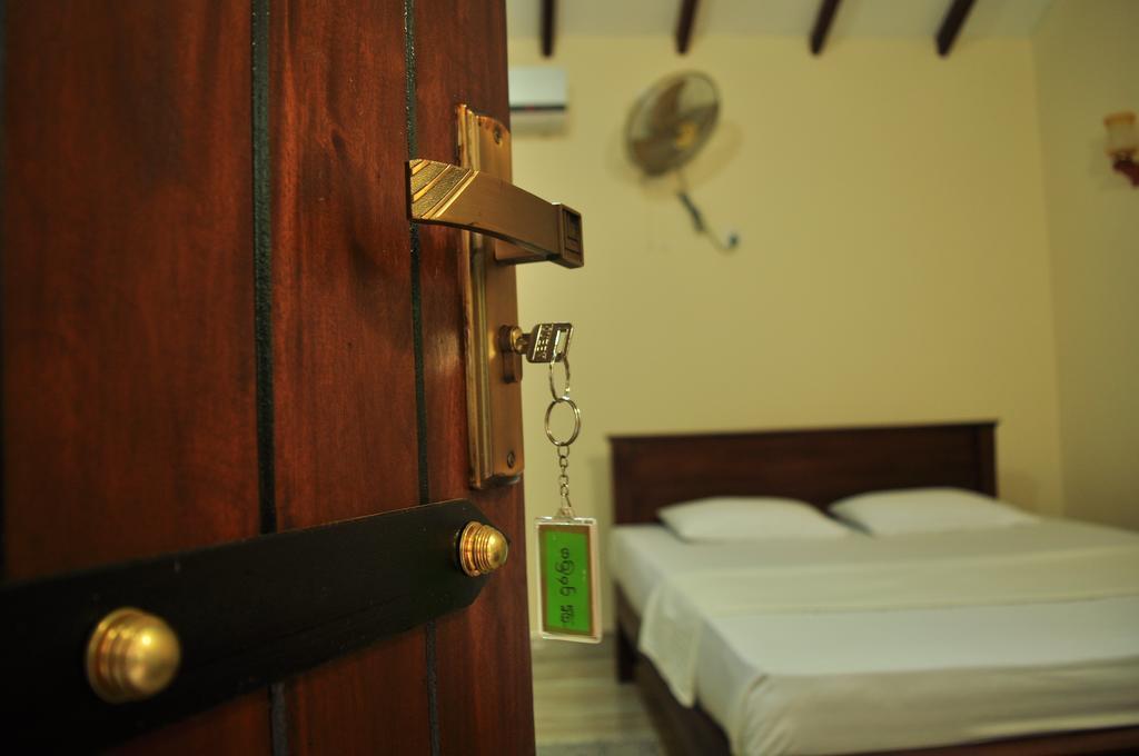 Soba Lanka Holiday Resort Melsiripura Exteriör bild