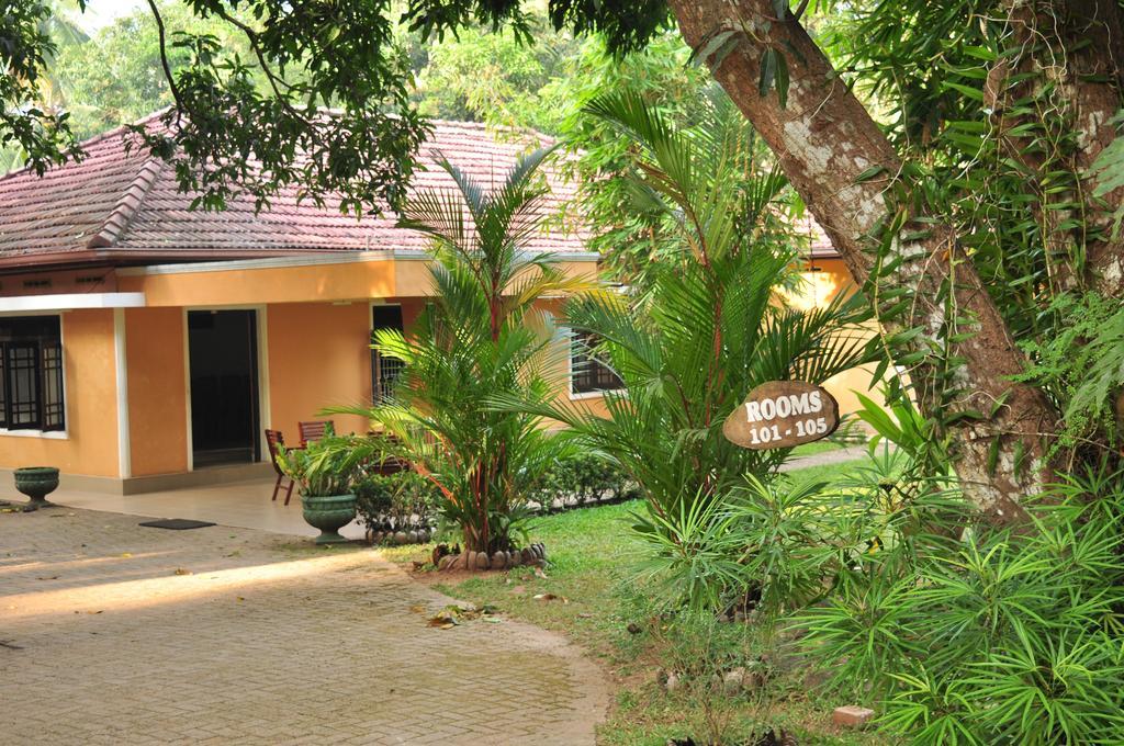 Soba Lanka Holiday Resort Melsiripura Exteriör bild