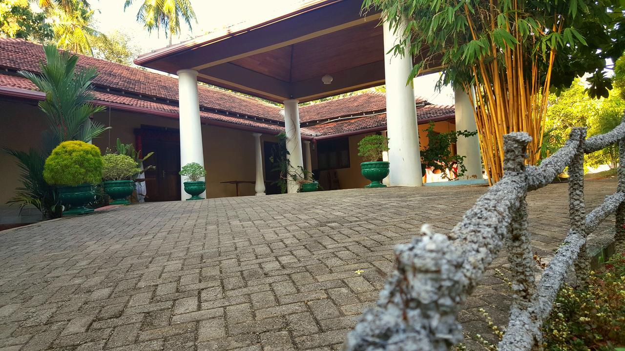 Soba Lanka Holiday Resort Melsiripura Exteriör bild